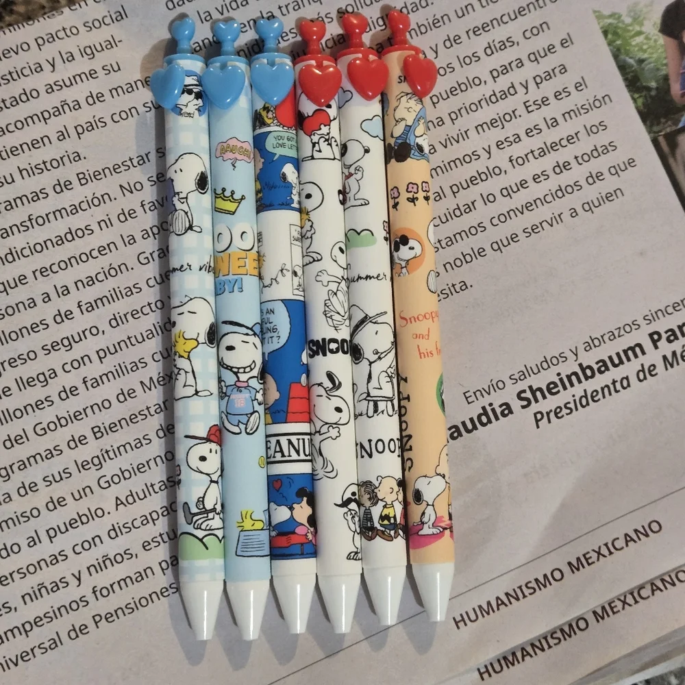 Snoopy Gel Pen Set with Cartoon Designs Set Of 6